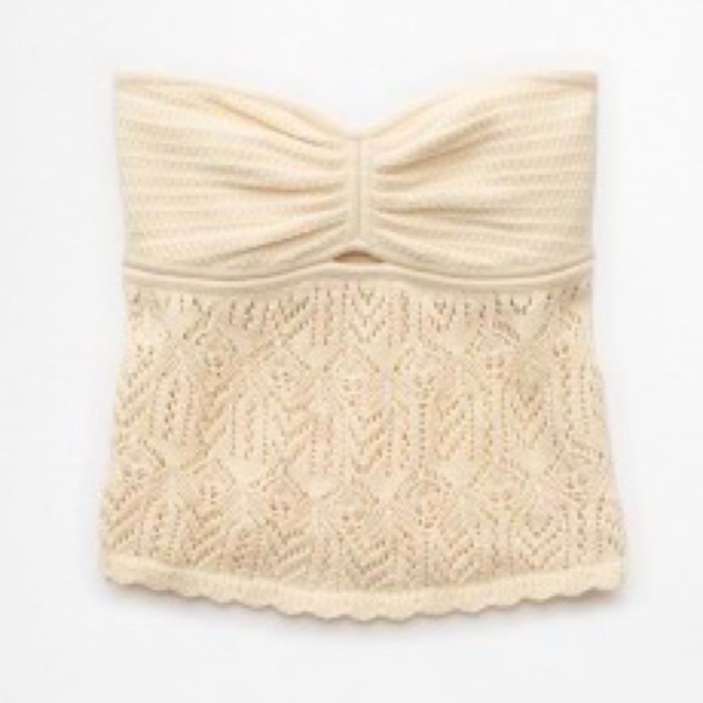 NWT AE cream knitted halter top. Size S